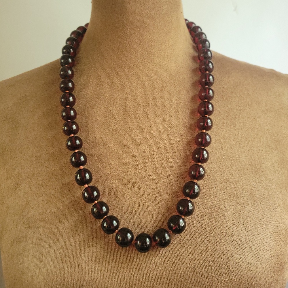 Vintage Cherry Bakelite Beaded Necklace Hand Knotted Oxblood Phenolic Resin 16mm